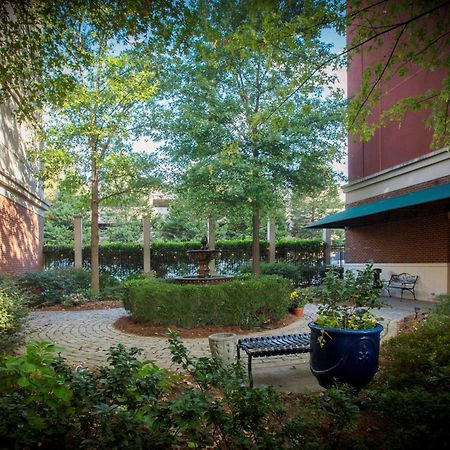 Courtyard By Marriott Athens Downtown Hotel Exterior photo