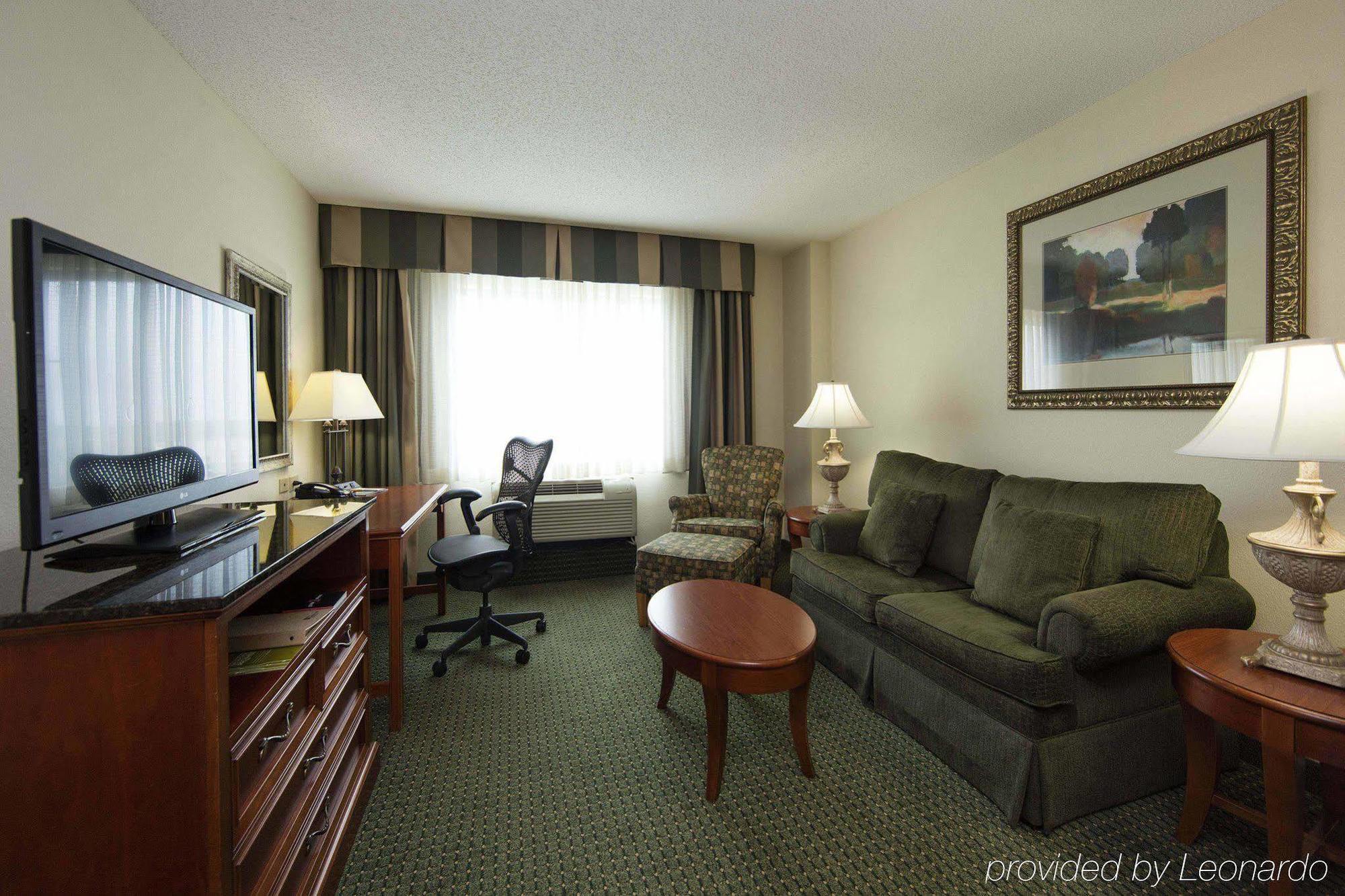 Courtyard By Marriott Athens Downtown Hotel Exterior photo